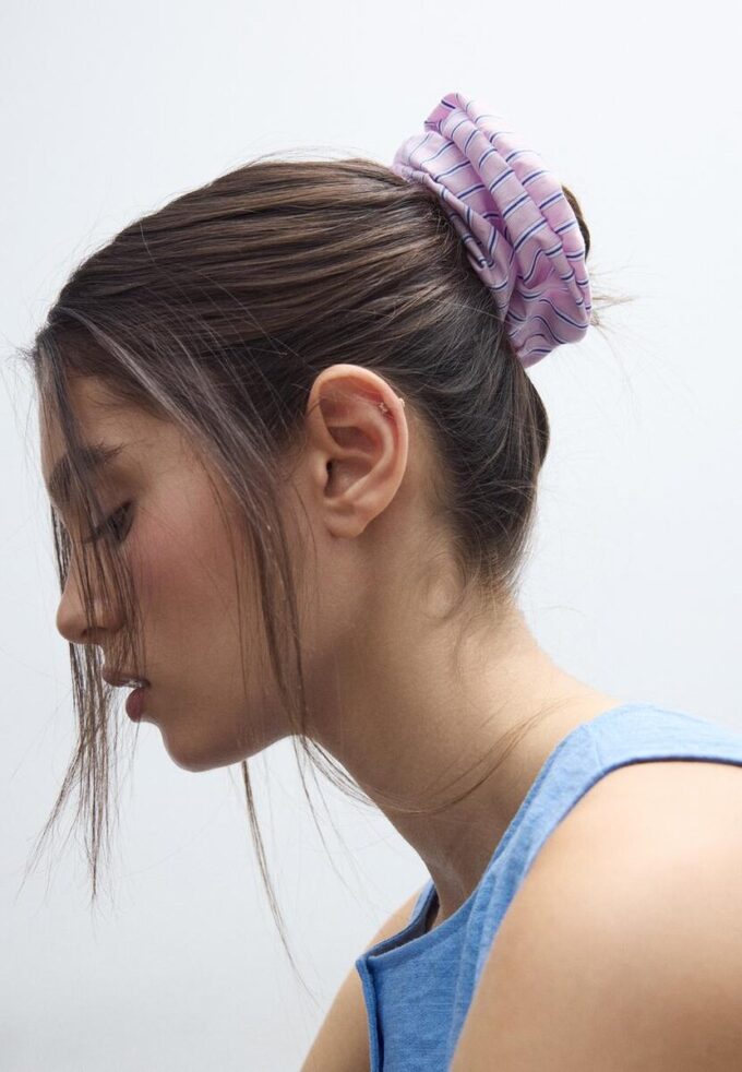 Conjunto de 2 elásticos para o cabelo às riscas
