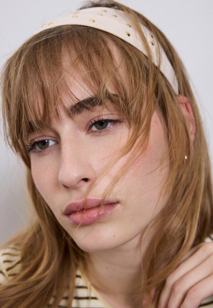 Conjunto de 2 fitas para o cabelo em pele com tachas