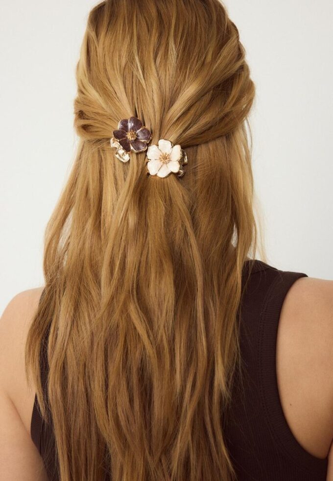 Conjunto de 2 ganchos de cabelo com flores esmaltadas