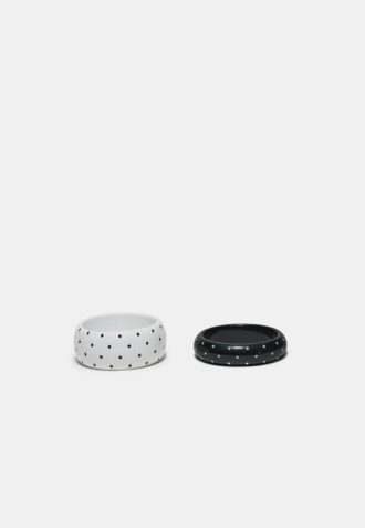 Conjunto de 2 pulseiras às bolinhas
