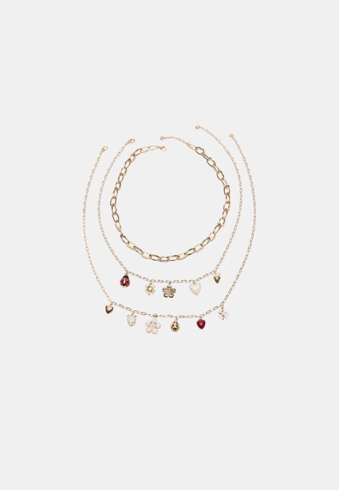 Conjunto de 3 colares com vários pingentes