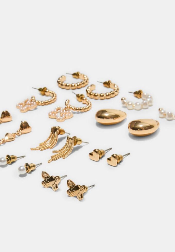 Conjunto de 9 brincos com borboletas e pérolas artificiais Conjunto de 9 brincos com borboletas e pérolas artificiais