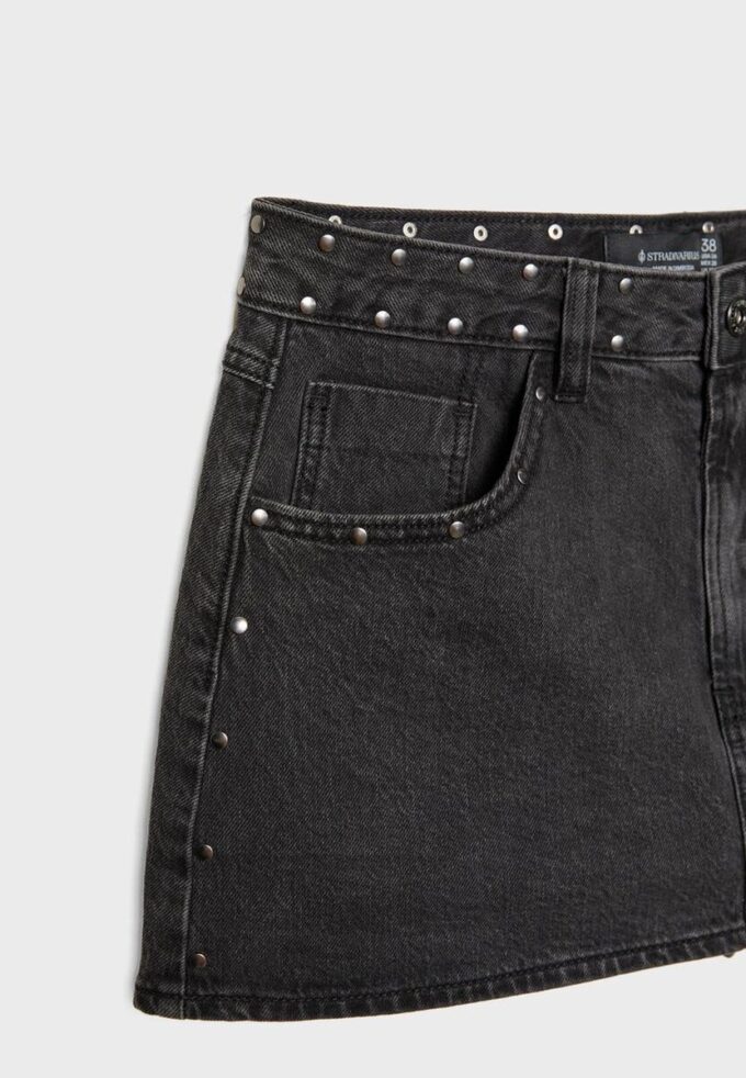 D62 Skort de ganga com tachas