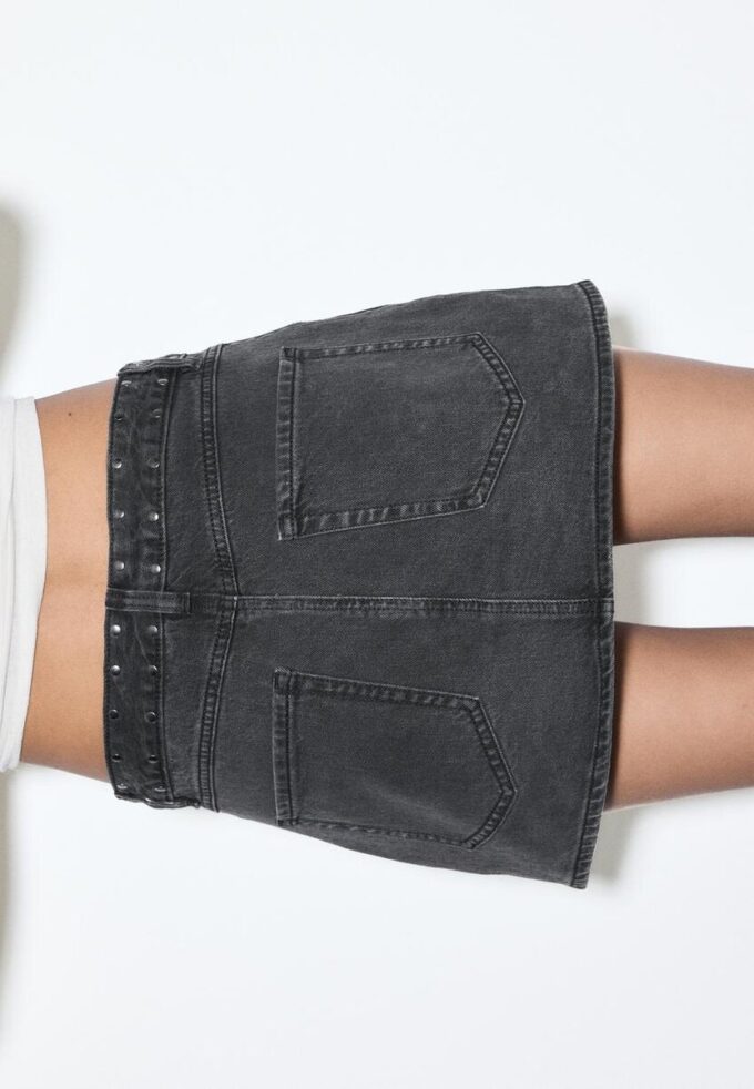 D62 Skort de ganga com tachas