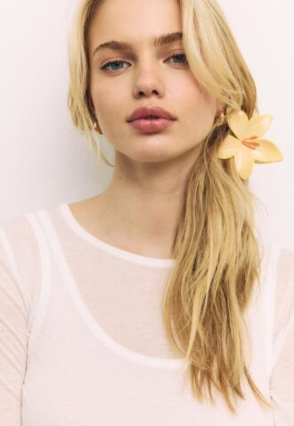 Ganchos de cabelo com flores