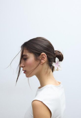 Ganchos de cabelo com flores