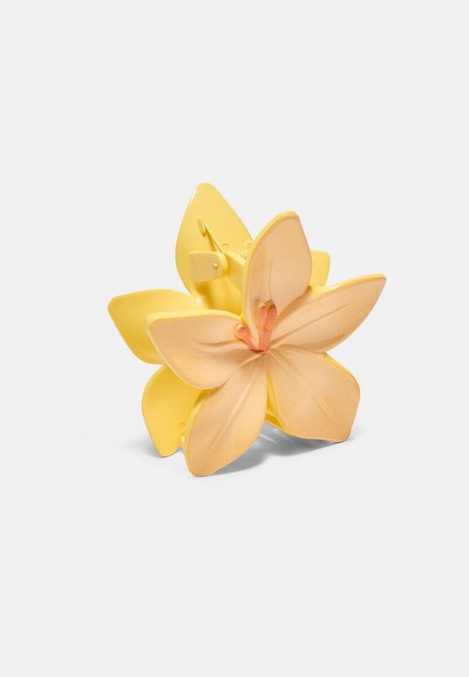 Ganchos de cabelo com flores