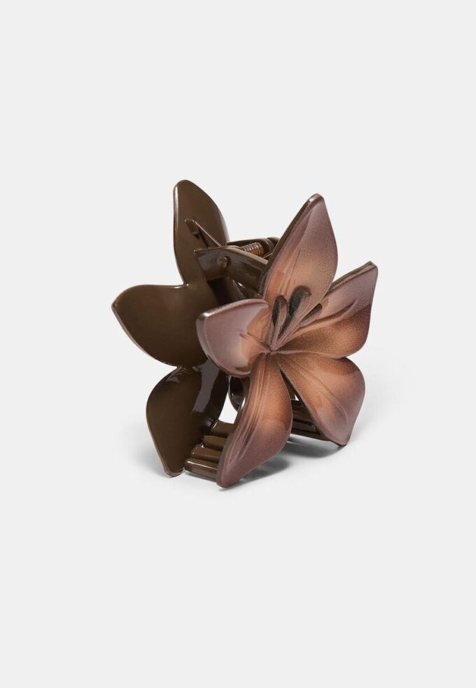 Ganchos de cabelo com flores