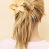 Ganchos de cabelo com flores