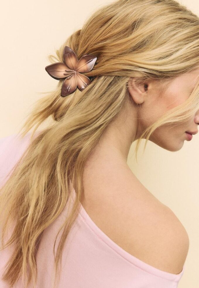 Ganchos de cabelo com flores