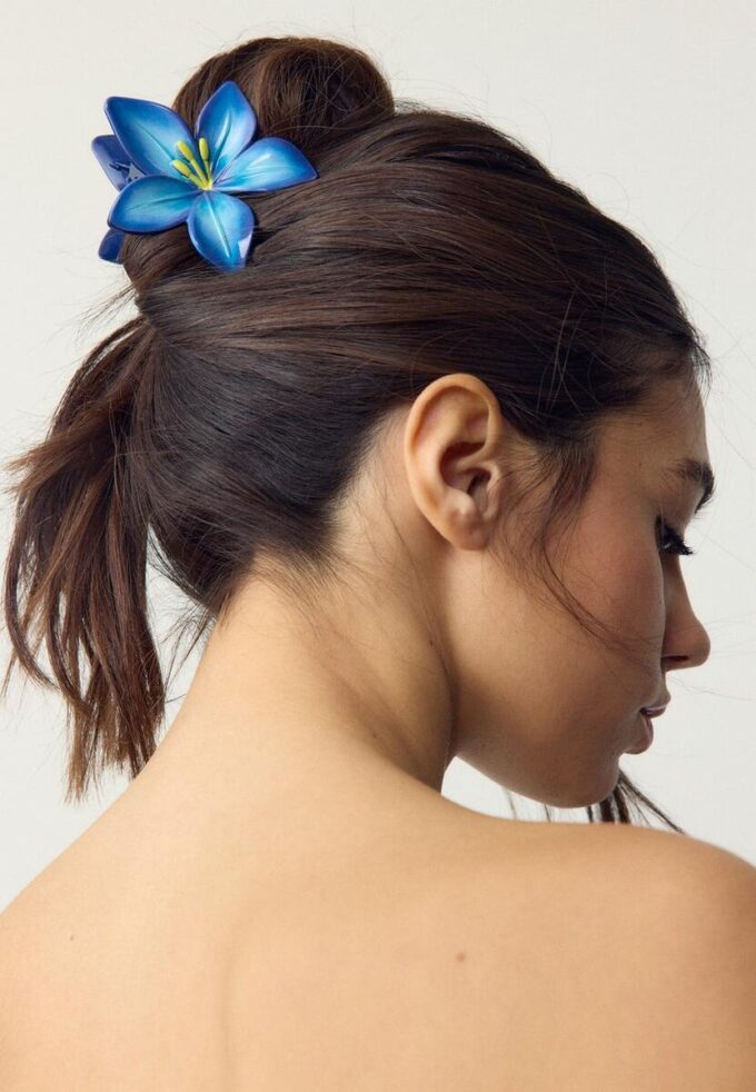 Ganchos de cabelo com flores