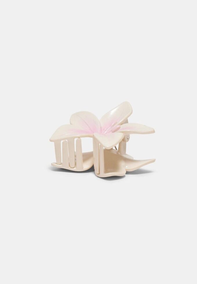 Ganchos de cabelo com flores