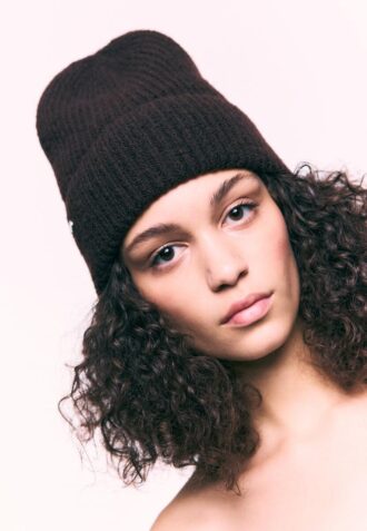 Gorro canelado com placa