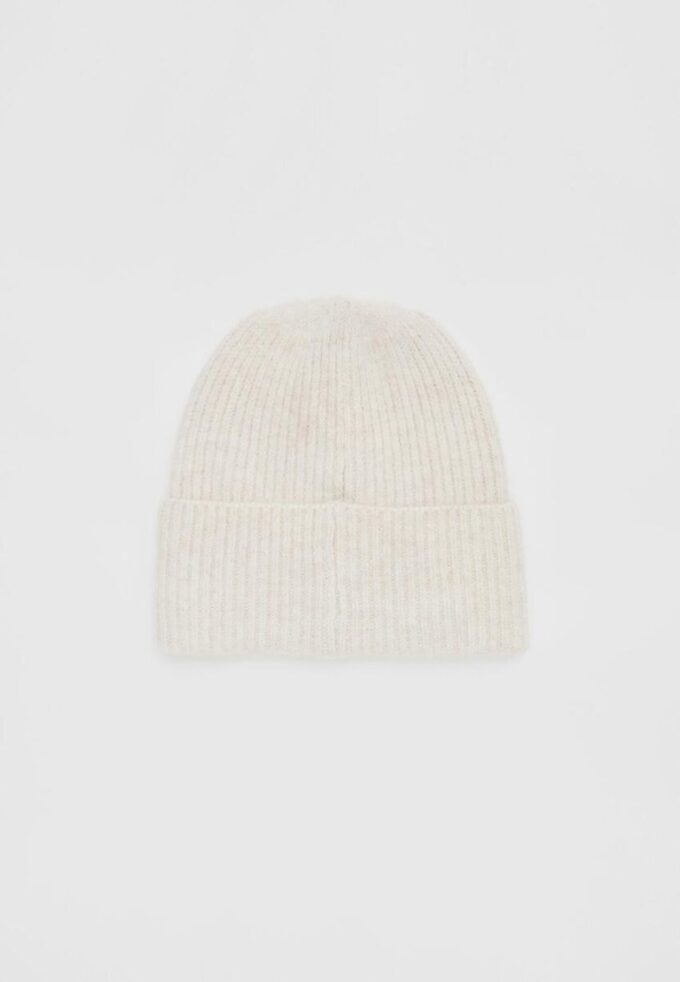 Gorro canelado com placa