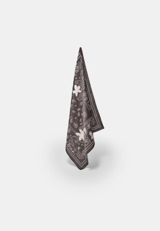 Lenço floral com padrão Paisley