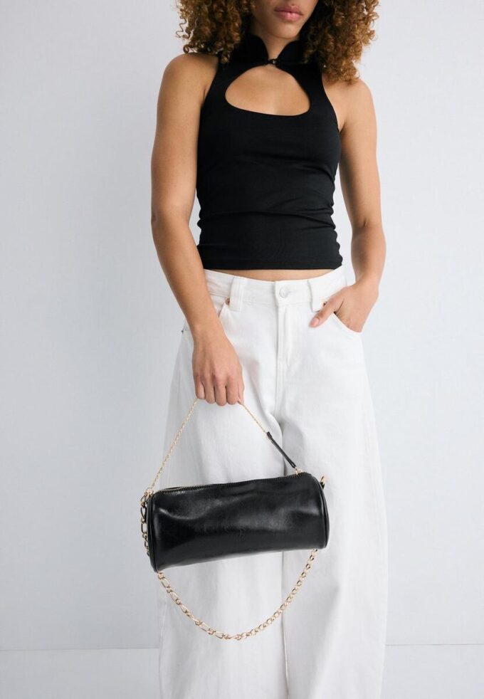 Mala de ombro com alça de corrente