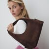 Mala de ombro com bolsos