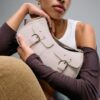 Mala de Ombro Half-Moon com Bolsos