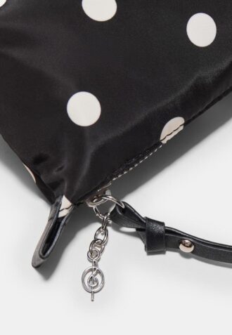 Mini bolsa de higiene