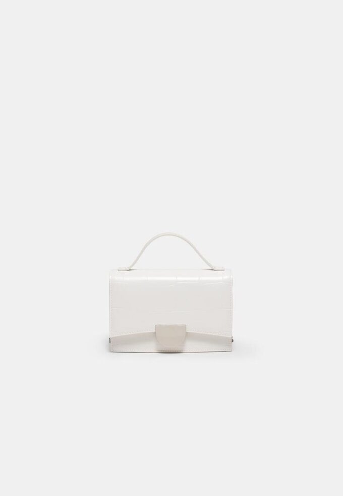 Mini-bolsa rígida a tiracolo com efeito de coco
