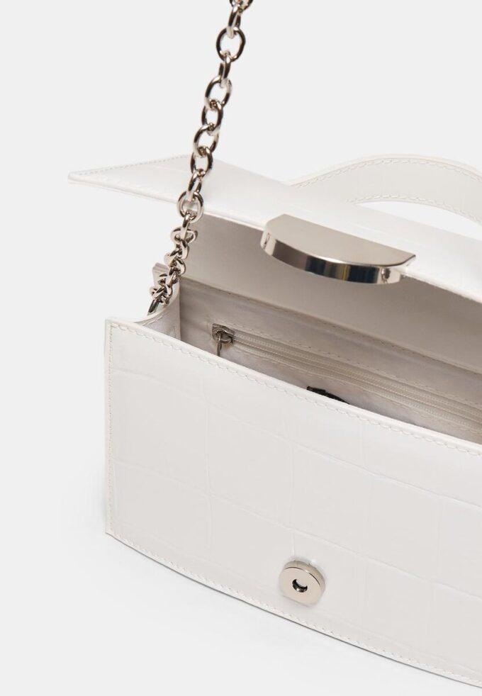 Mini-bolsa rígida a tiracolo com efeito de coco