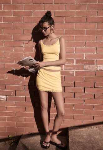 Mini-Skort com acabamento em renda