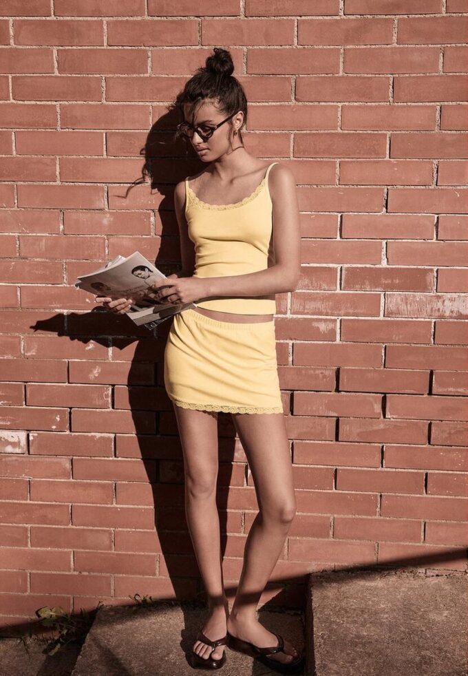 Mini-Skort com acabamento em renda