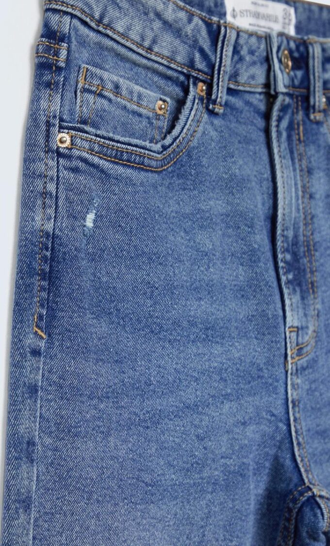 Mom Jeans D10 Slim Fit Mom Jeans D10 Slim Fit