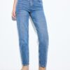 Mom Jeans D10 Slim Fit Mom Jeans D10 Slim Fit