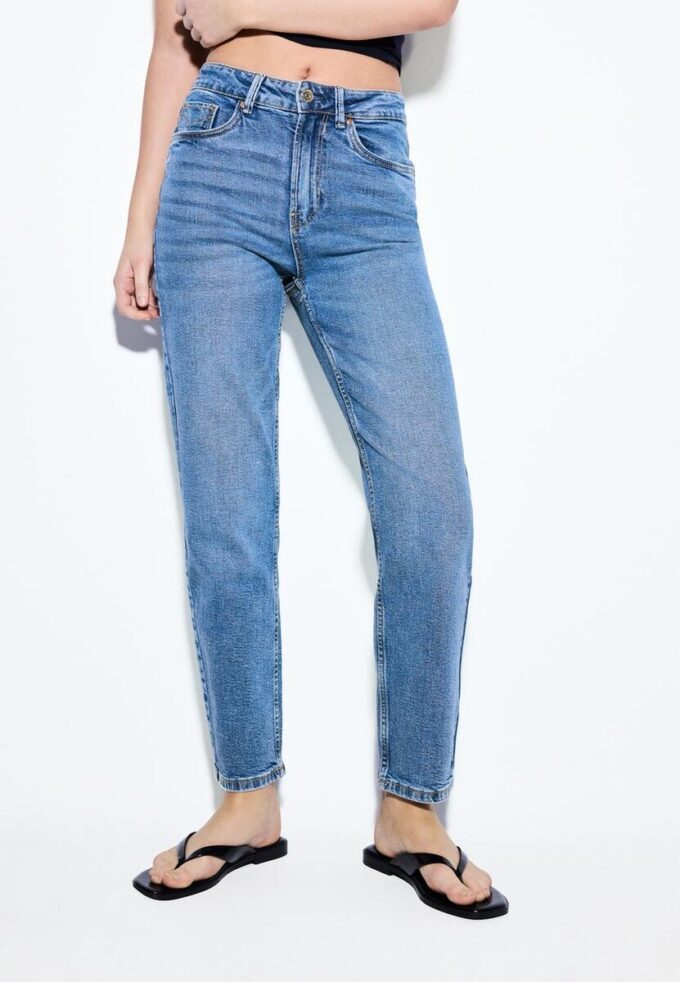 Mom Jeans D10 Slim Fit Mom Jeans D10 Slim Fit