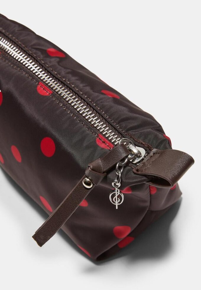 Necessaire com bolinhas