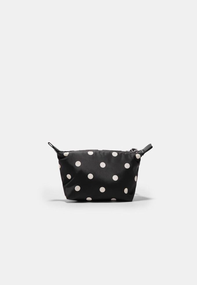 Necessaire com bolinhas