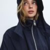 Parka longa e esvoaçante Parka longa e esvoaçante