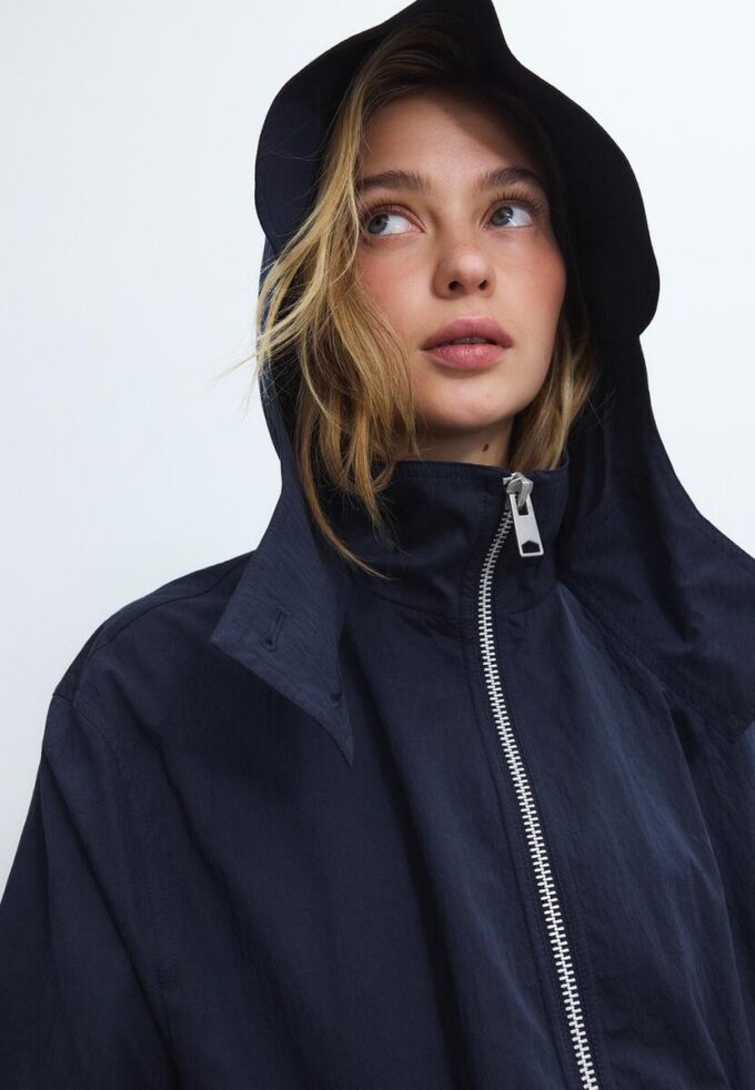 Parka longa e esvoaçante Parka longa e esvoaçante
