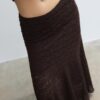 Saia midi assimétrica em renda