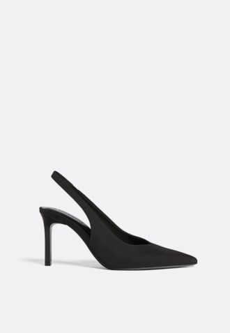 Sapatos básicos com tiras atrás