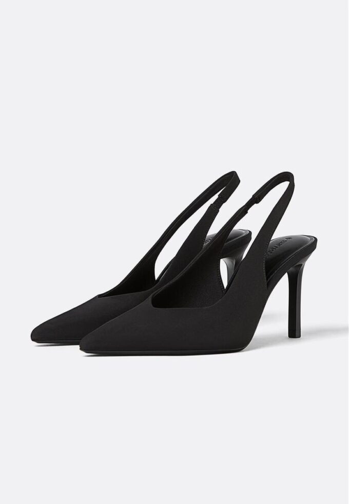 Sapatos básicos com tiras atrás