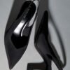 Sapatos básicos com tiras atrás