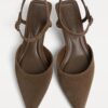 Sapatos de pele com salto baixo
