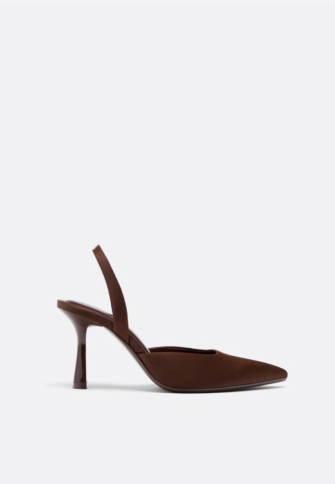 Sapatos de salto agulha com efeito acetinado Sapatos de salto agulha com efeito acetinado
