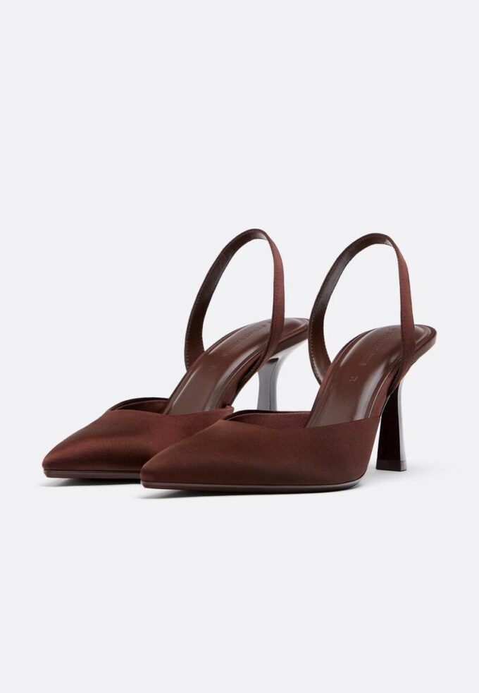 Sapatos de salto agulha com efeito acetinado Sapatos de salto agulha com efeito acetinado