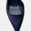 Sapatos de salto com efeito acetinado