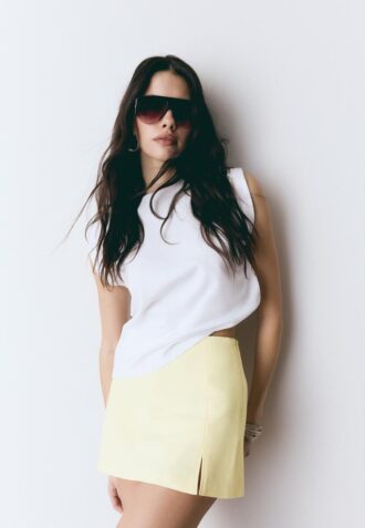 Skort com fenda lateral