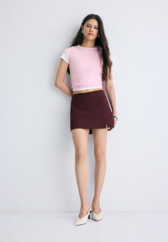 Skort com fenda lateral