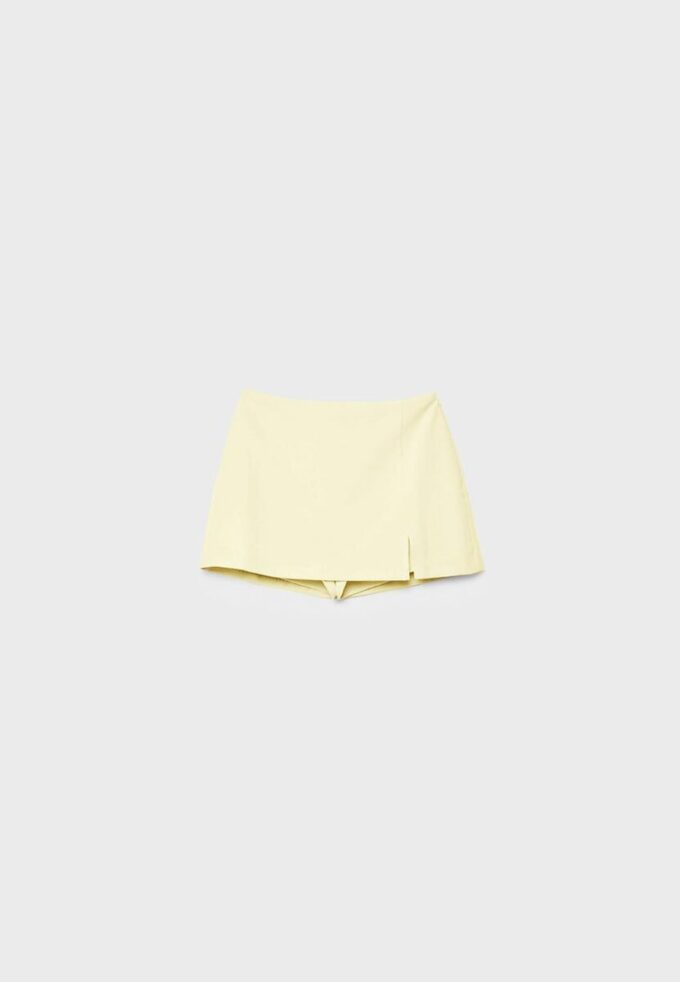 Skort com fenda lateral Skort com fenda lateral