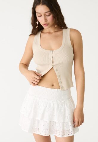 Skort esvoaçante com bordados