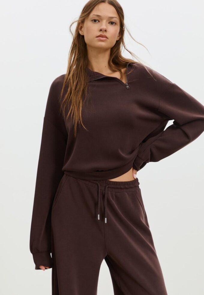 Sweatshirt de toque suave com fecho lateral Sweatshirt de toque suave com fecho lateral