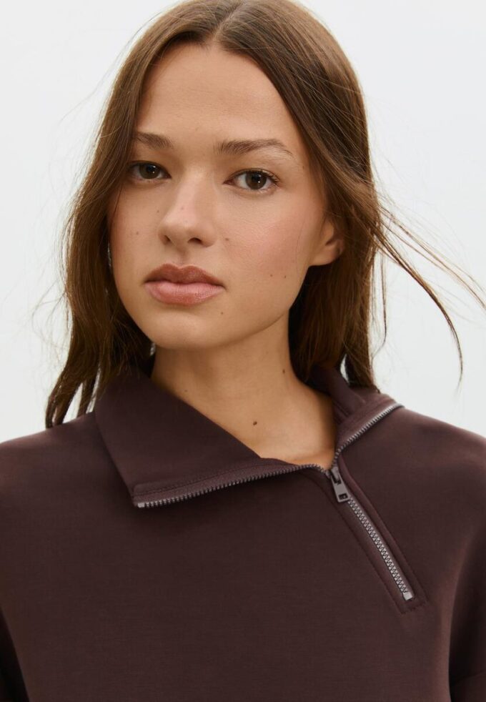 Sweatshirt de toque suave com fecho lateral Sweatshirt de toque suave com fecho lateral