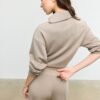 Sweatshirt de toque suave com fecho lateral Sweatshirt de toque suave com fecho lateral