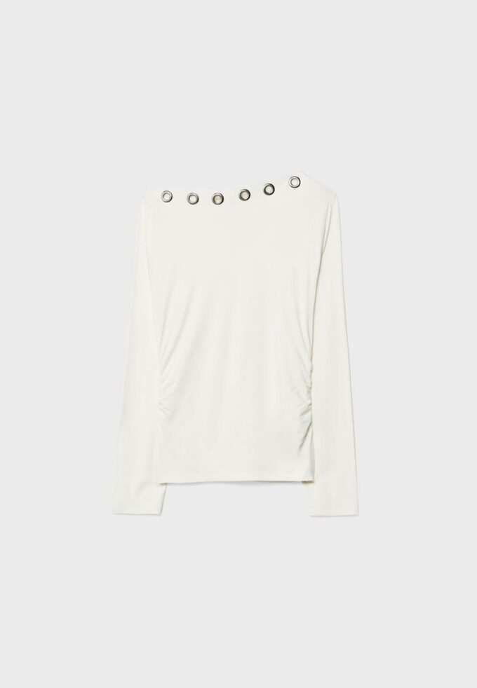 T-shirt assimétrica com ilhós T-shirt assimétrica com ilhós